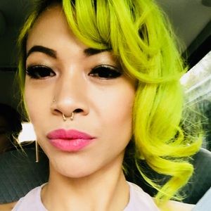 Meet your Posher, Thuy